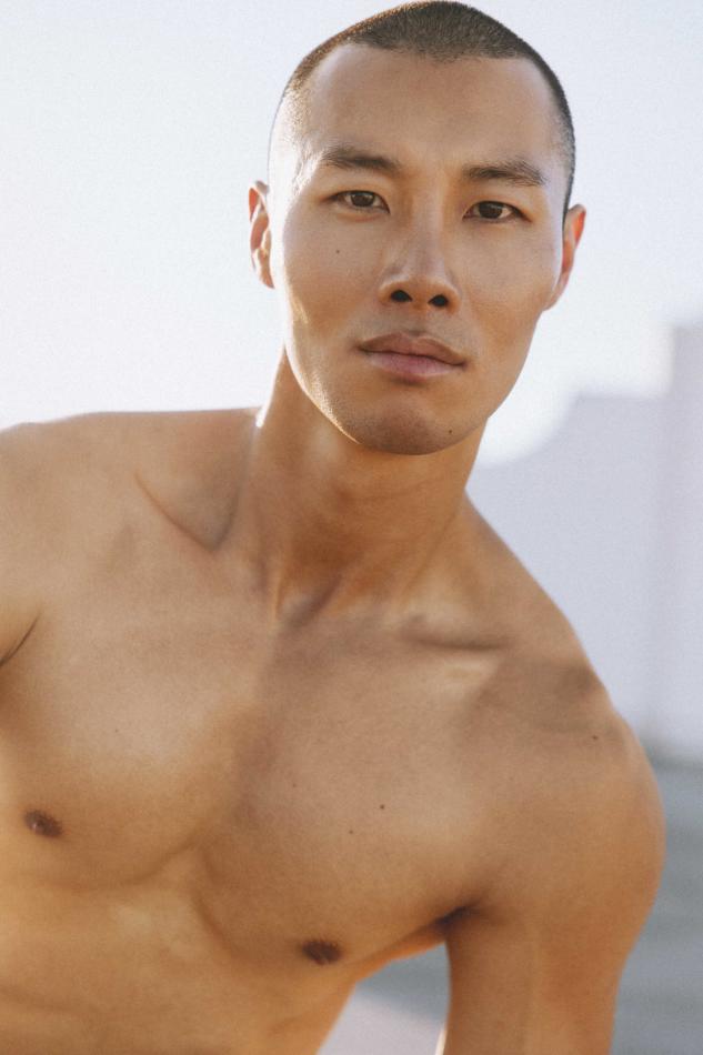 Gun Lee - fashion model portfolio photo 1