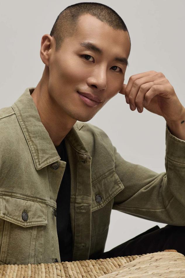 Gun Lee - fashion model portfolio photo 11