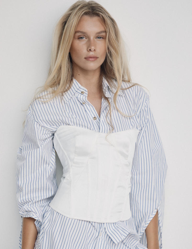 Charli Schoolland - fashion model portfolio photo 15