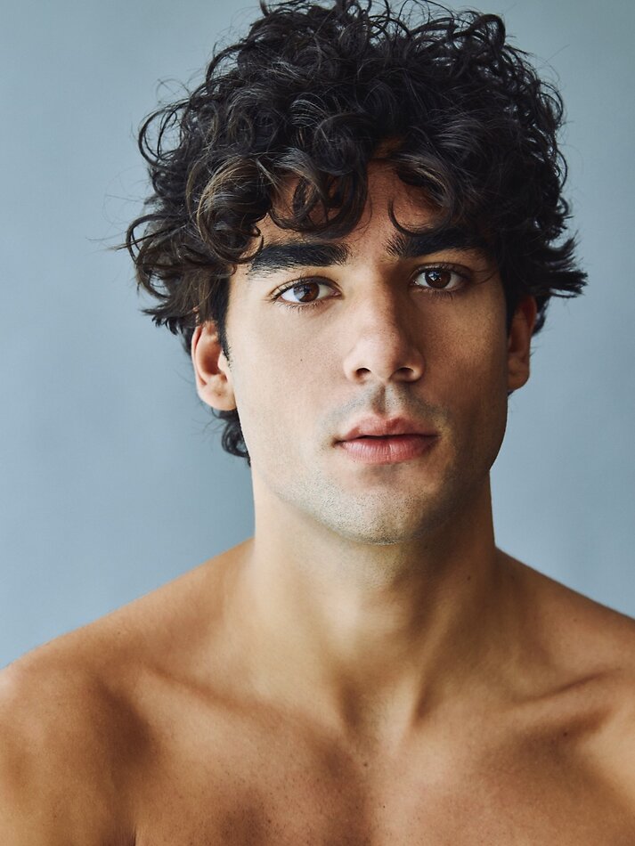 Antonio Cardoso - fashion model portfolio photo 7