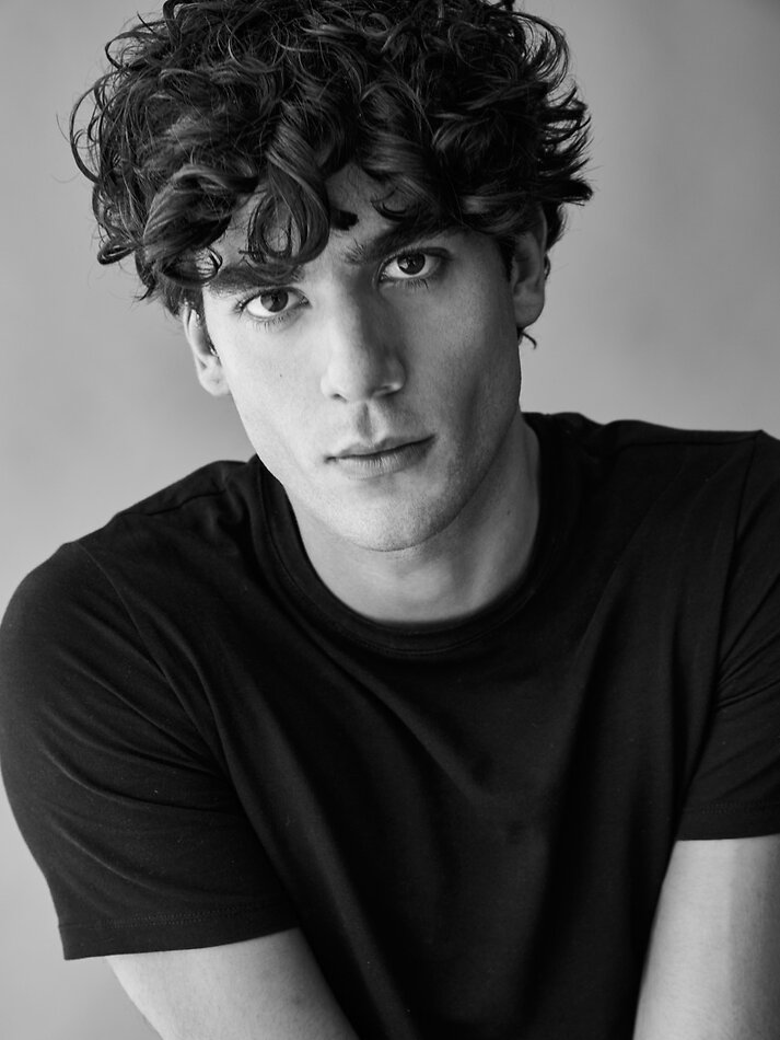 Antonio Cardoso - fashion model portfolio photo 7