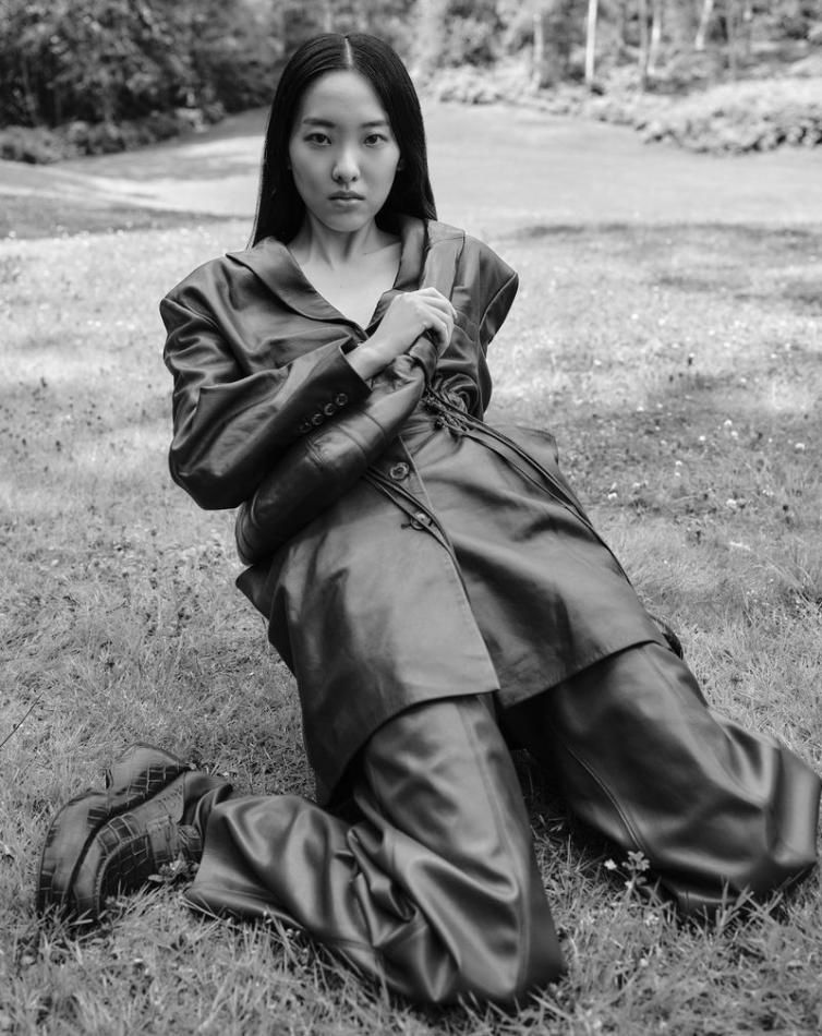 Daseul Kim - fashion model portfolio photo 4