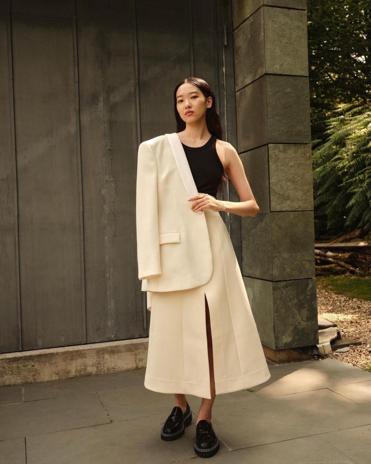 Daseul Kim - fashion model portfolio photo 25
