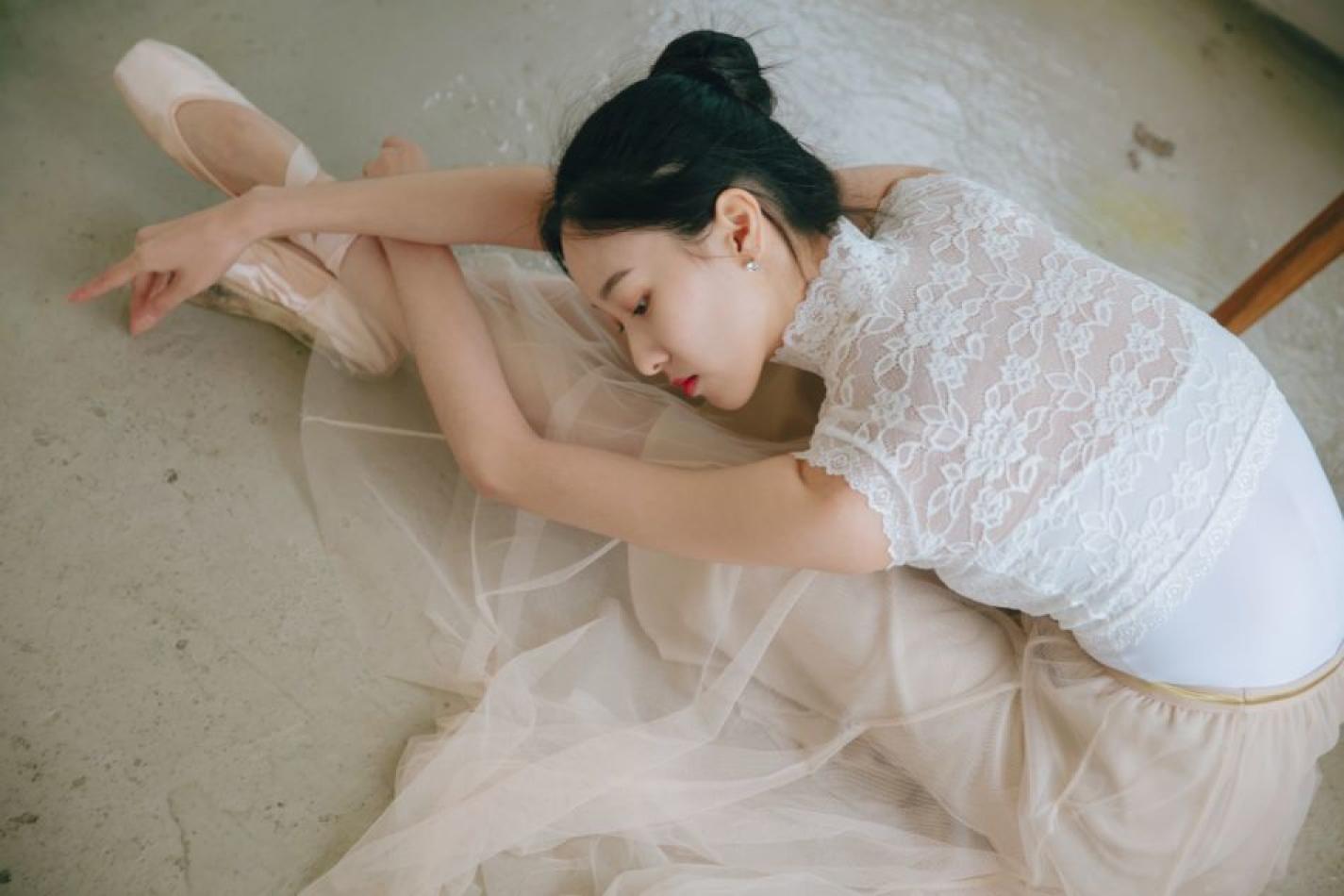 Daseul Kim - fashion model portfolio photo 12
