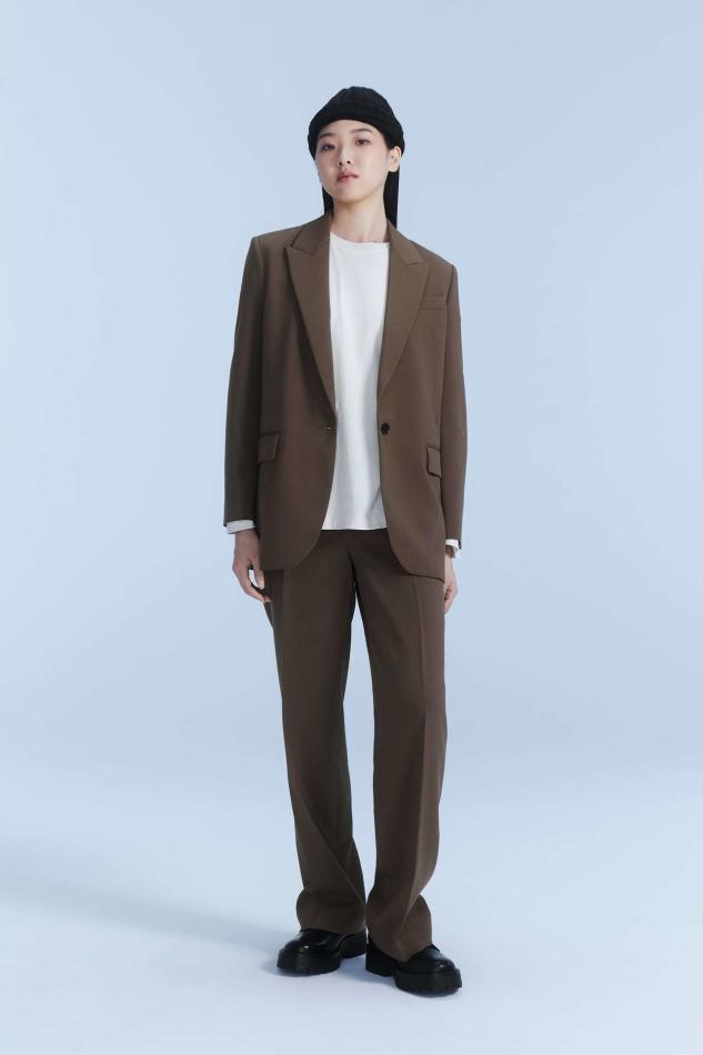 Daseul Kim - fashion model portfolio photo 11