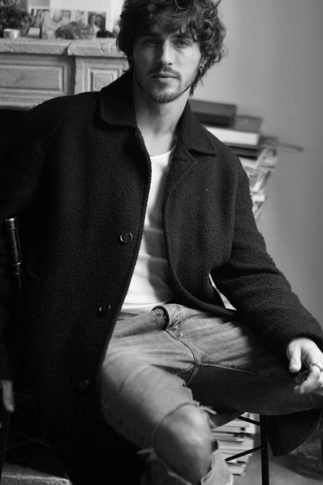 Lucas Medeiros - fashion model portfolio photo 9
