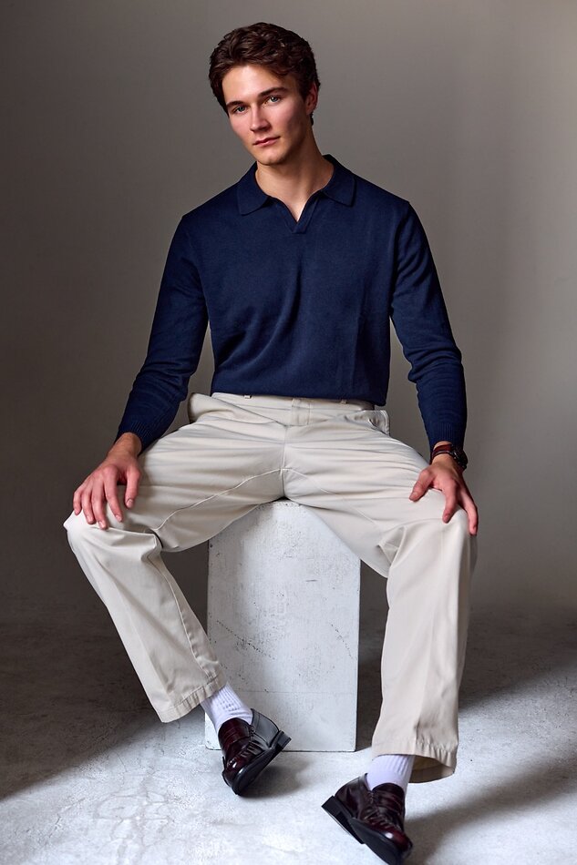 Joshua Makarchuk - fashion model portfolio photo 5