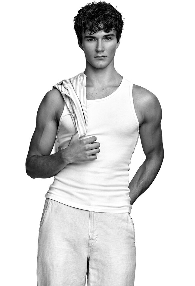 Joshua Makarchuk - fashion model portfolio photo 1
