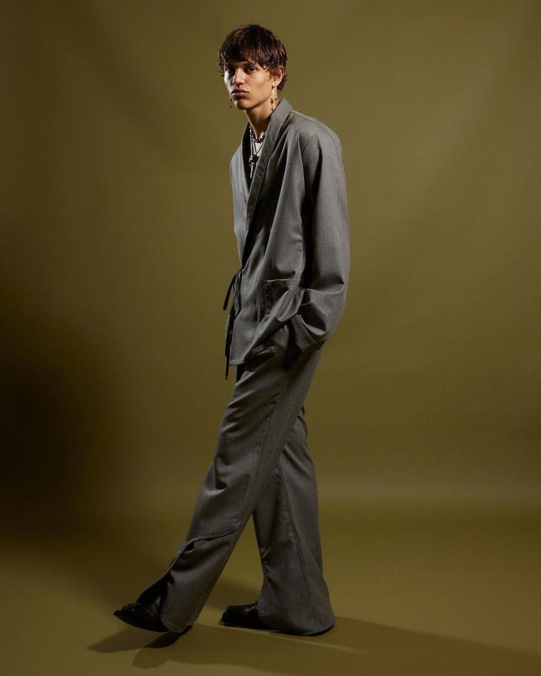 Fynn Löffler - fashion model portfolio photo 9