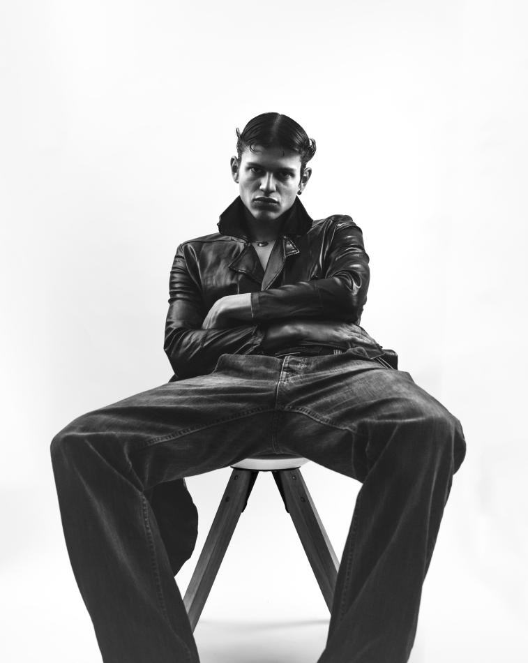 Fynn Löffler - fashion model portfolio photo 6