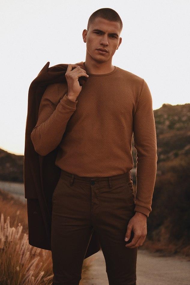 Krys Tsankov - fashion model portfolio photo 17