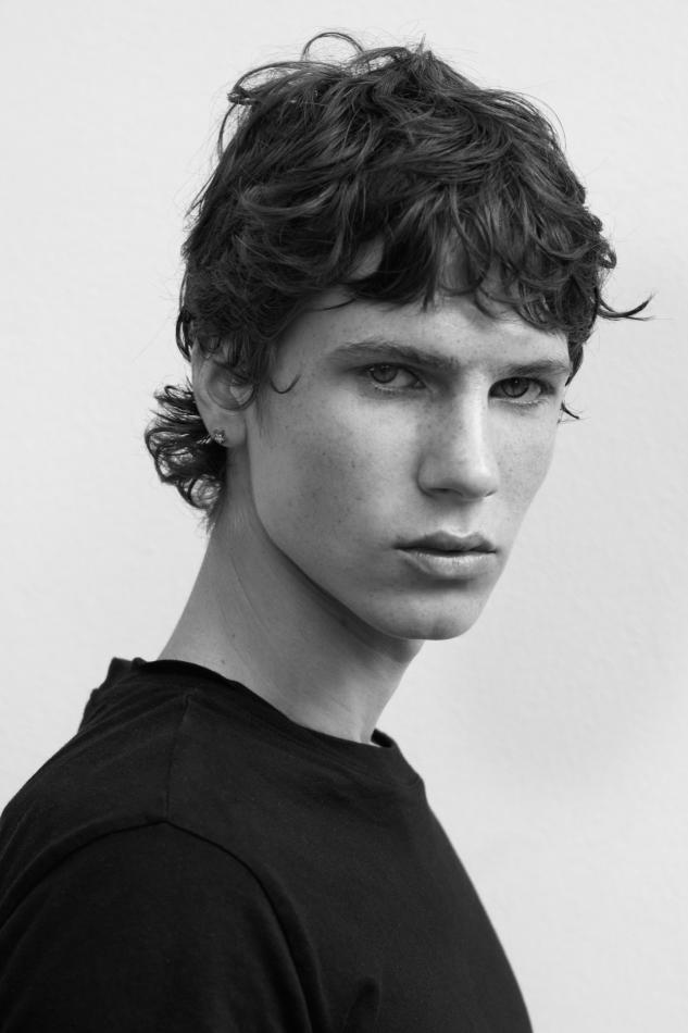 Manuel Llofrein - fashion model portfolio photo 1
