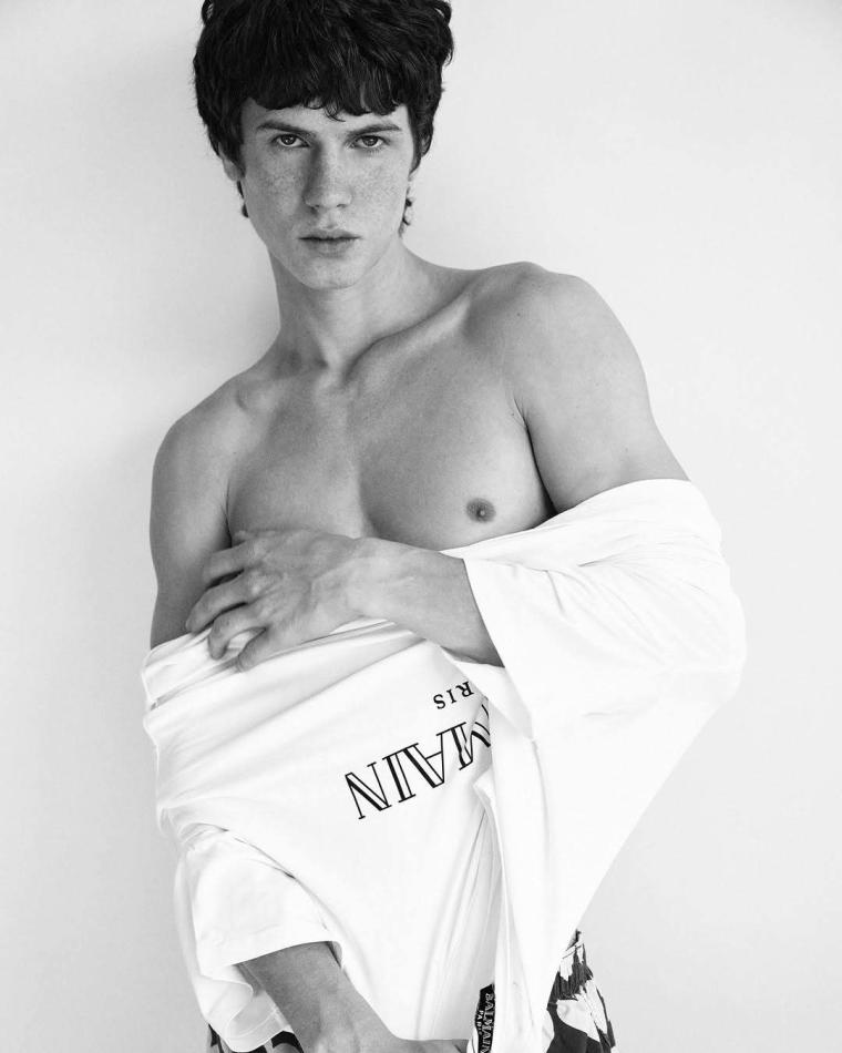 Manuel Llofrein - fashion model portfolio photo 14