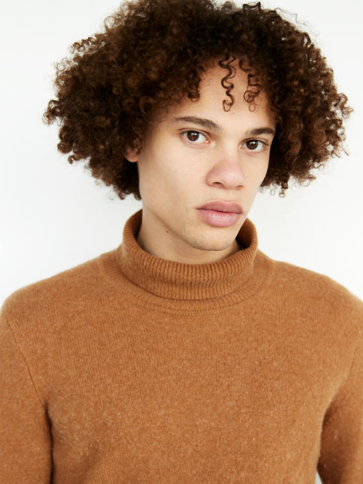 Victor Musungayi - fashion model portfolio photo 13