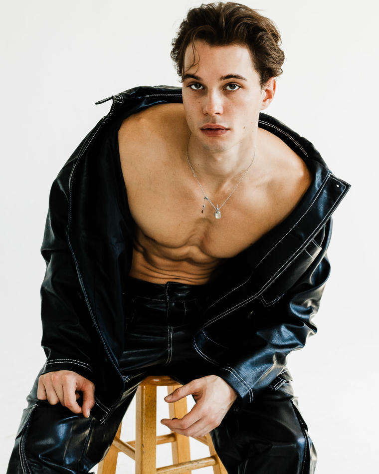 Jakob Jokerst - fashion model portfolio photo 22