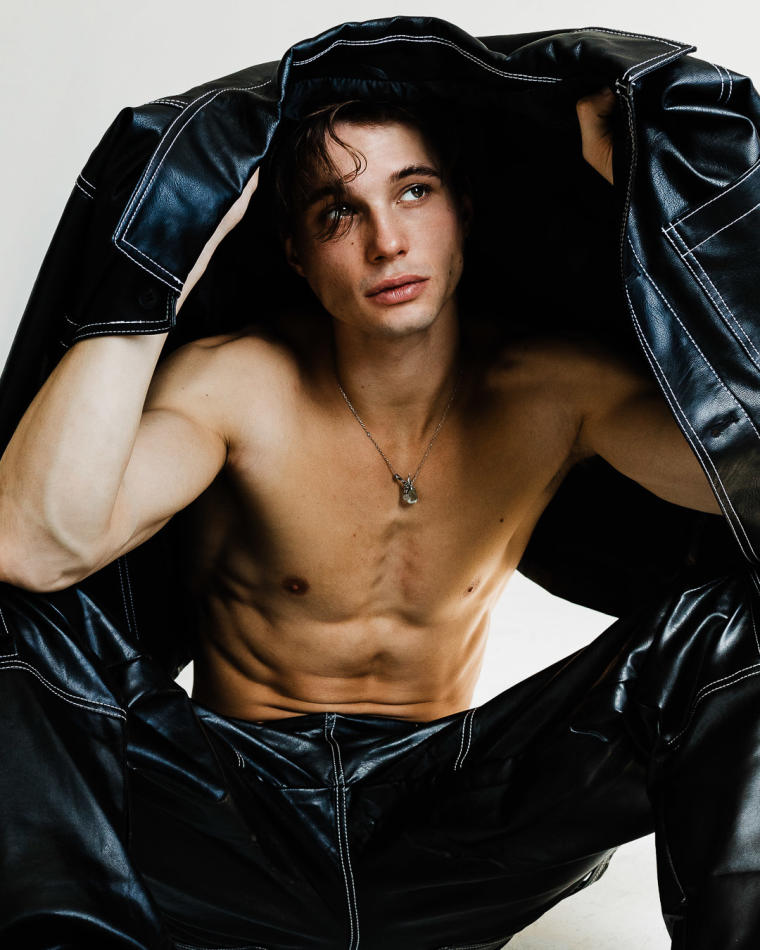 Jakob Jokerst - fashion model portfolio photo 21