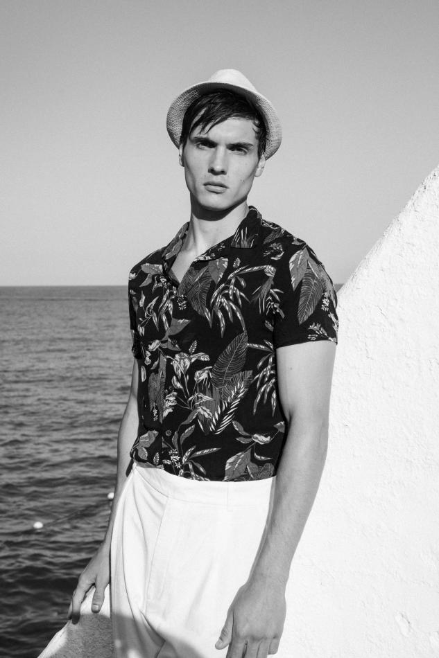 Nehuen Dowbnac - fashion model portfolio photo 25