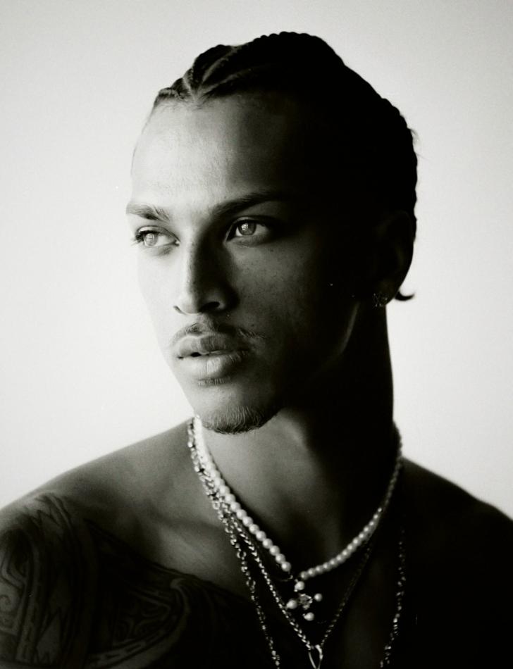 Dylan James Anderson - fashion model portfolio photo 1