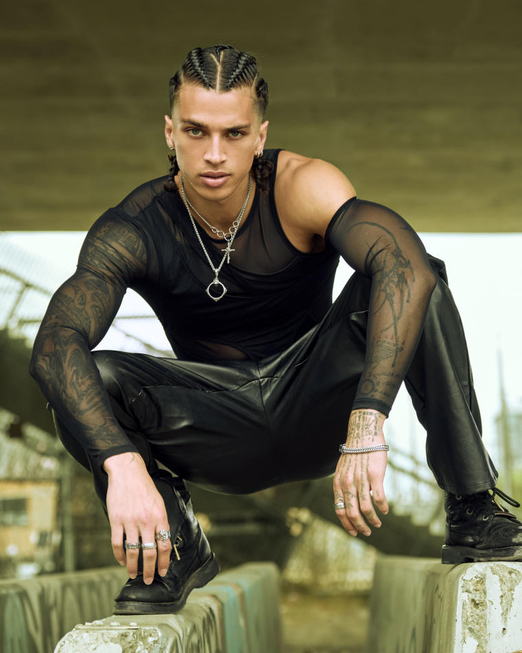 Dylan James Anderson - fashion model portfolio photo 4