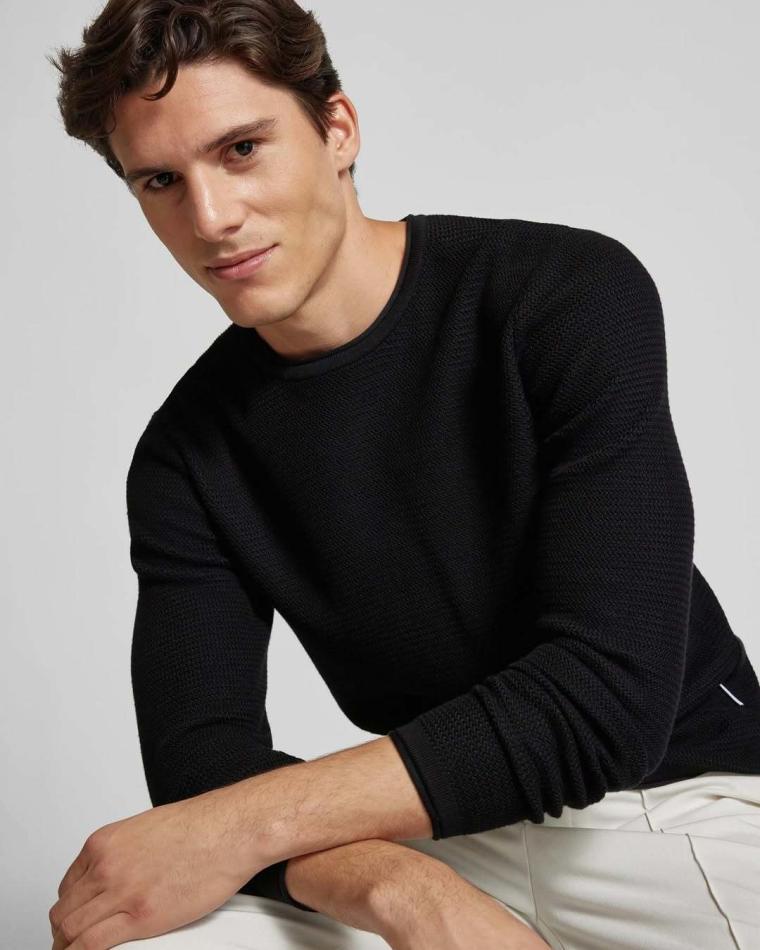 Felipe Duarte - fashion model portfolio photo 3