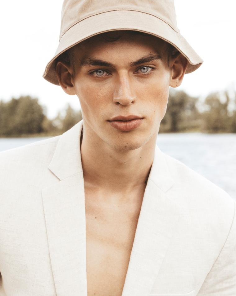 Siemen Mathijs - fashion model portfolio photo 1
