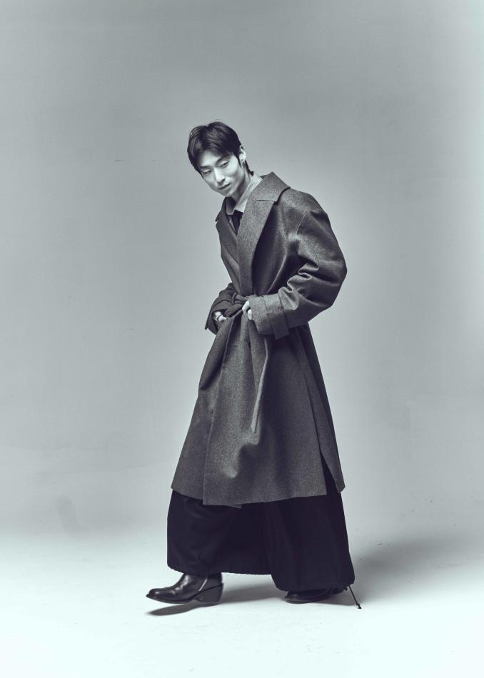 Yerahm Lee - fashion model portfolio photo 3
