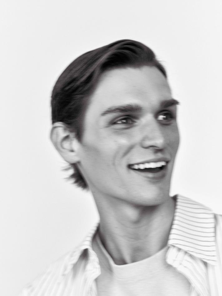 Brandon Barlow - fashion model portfolio photo 2