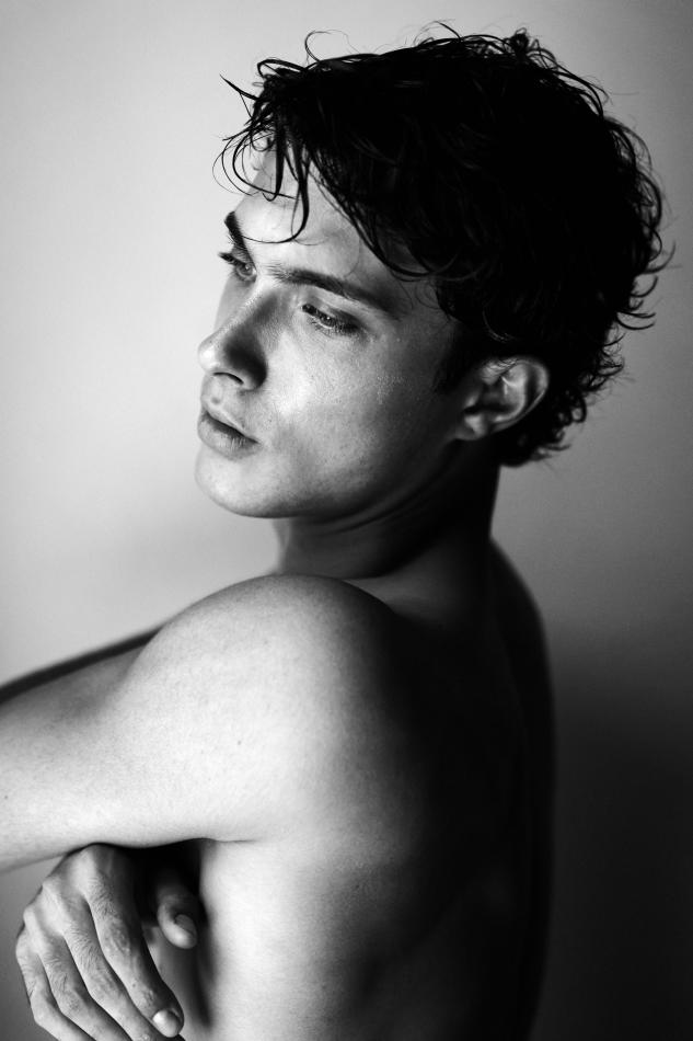 Leandro Andorno - fashion model portfolio photo 26