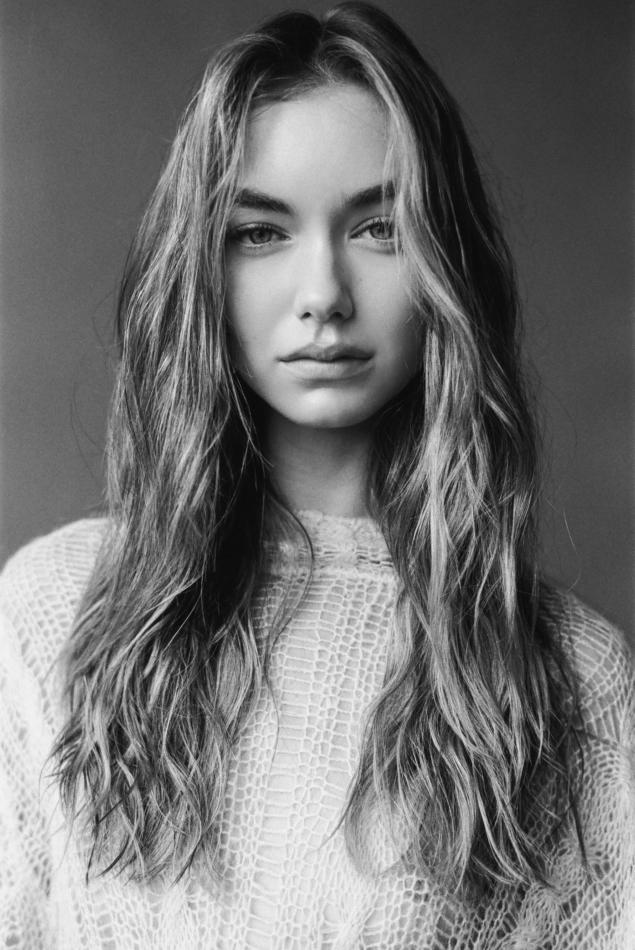 Josie Lane - fashion model portfolio photo 20