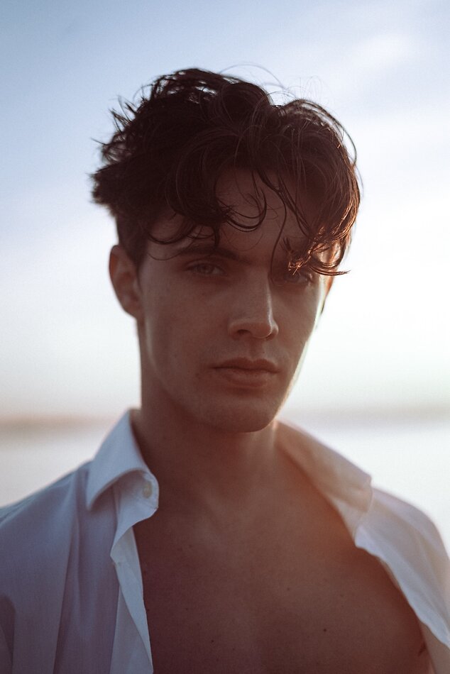 Edward Bayer - fashion model portfolio photo 3