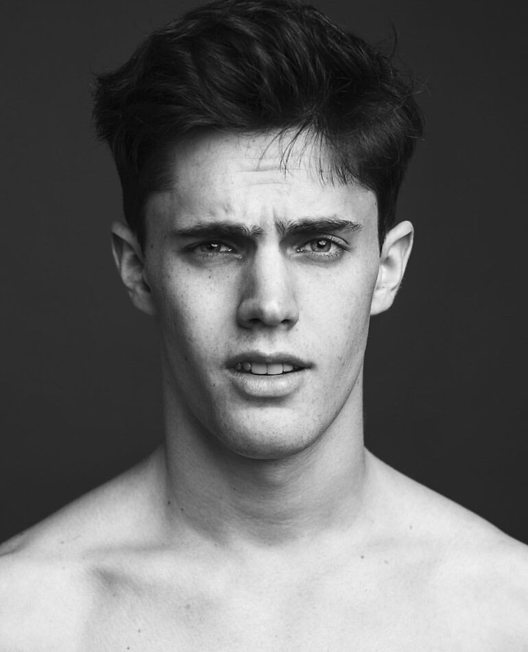 Edward Bayer - fashion model portfolio photo 7