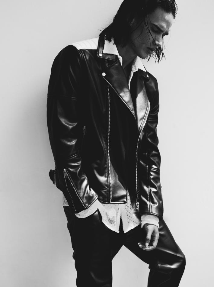 Paul Kiefer - fashion model portfolio photo 21