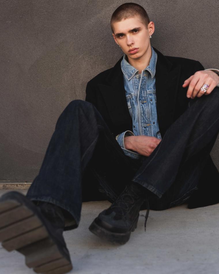 Michal Gruszka - fashion model portfolio photo 31