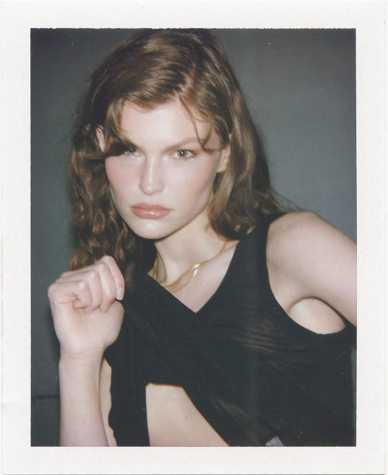 Tara Dobric - fashion model portfolio photo 14