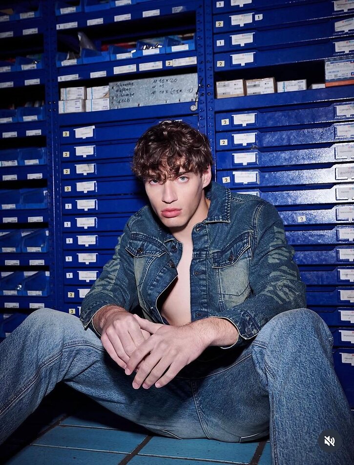 Aleksa Stojanov - fashion model portfolio photo 9