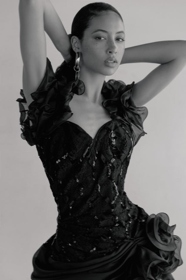 Bella Jacobson - fashion model portfolio photo 11