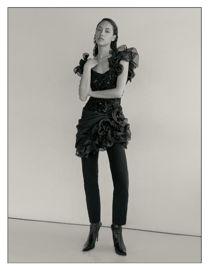 Bella Jacobson - fashion model portfolio photo 12