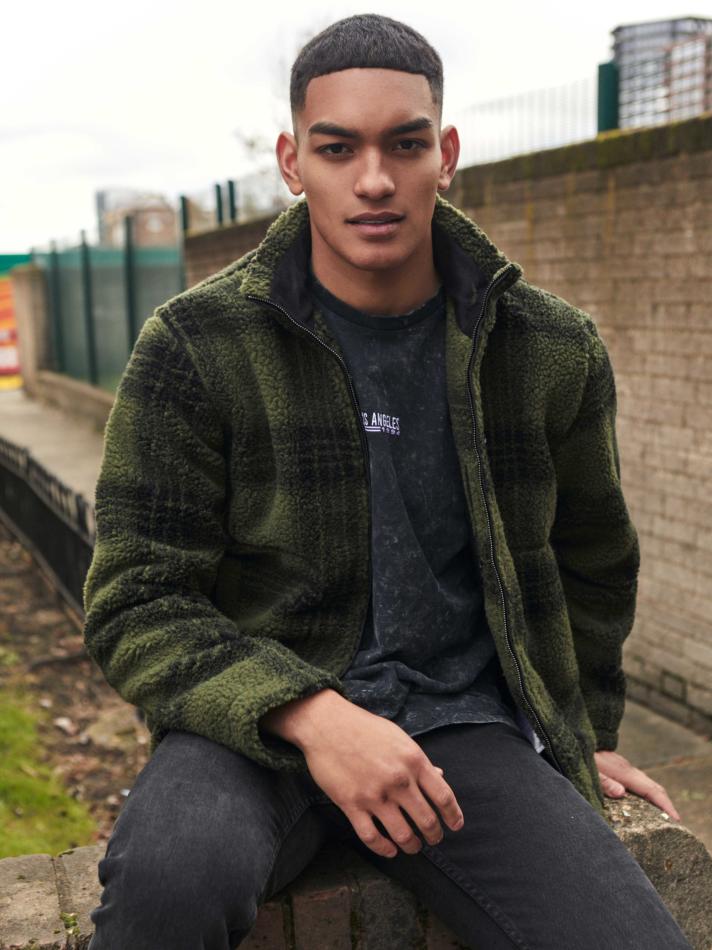 Alan Dominguez - fashion model portfolio photo 2