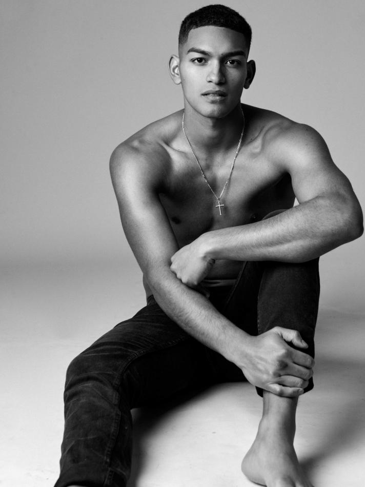 Alan Dominguez - fashion model portfolio photo 12