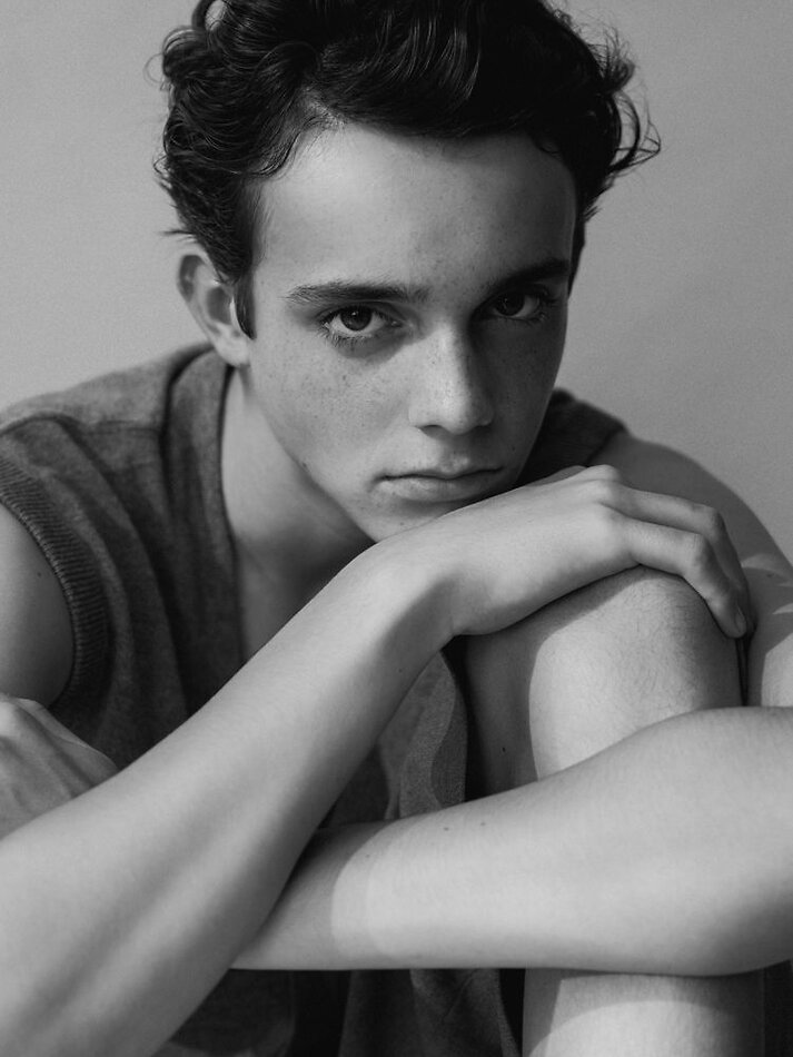 Tristen Hoek - fashion model portfolio photo 1