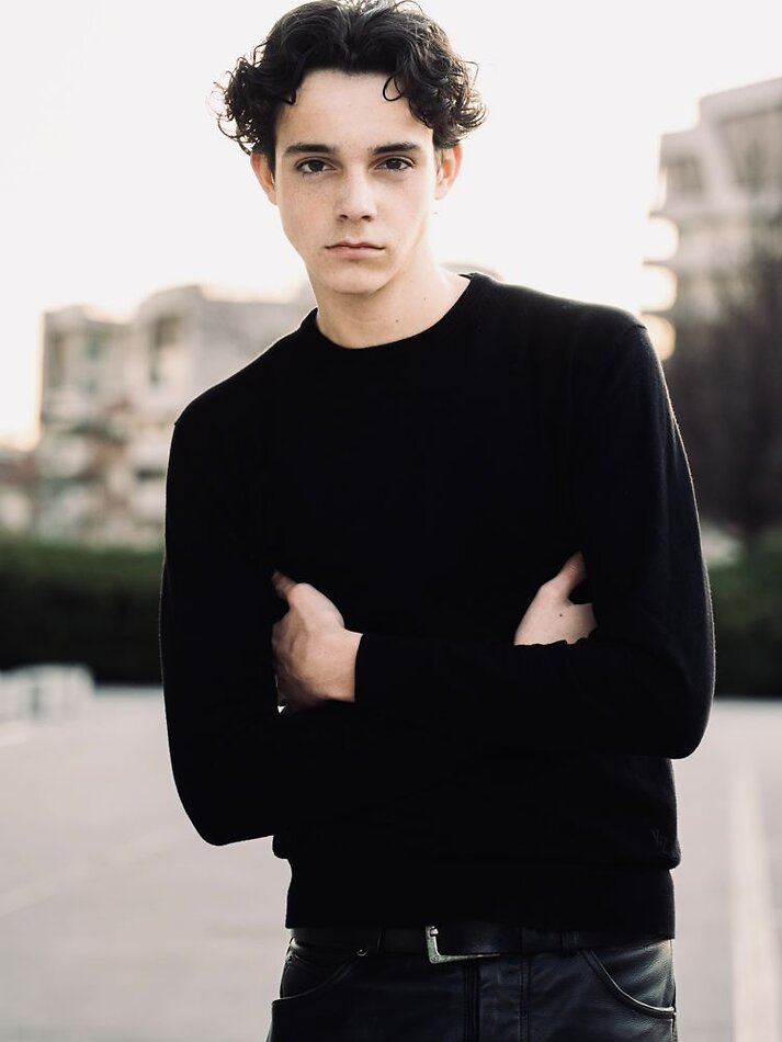 Tristen Hoek - fashion model portfolio photo 2