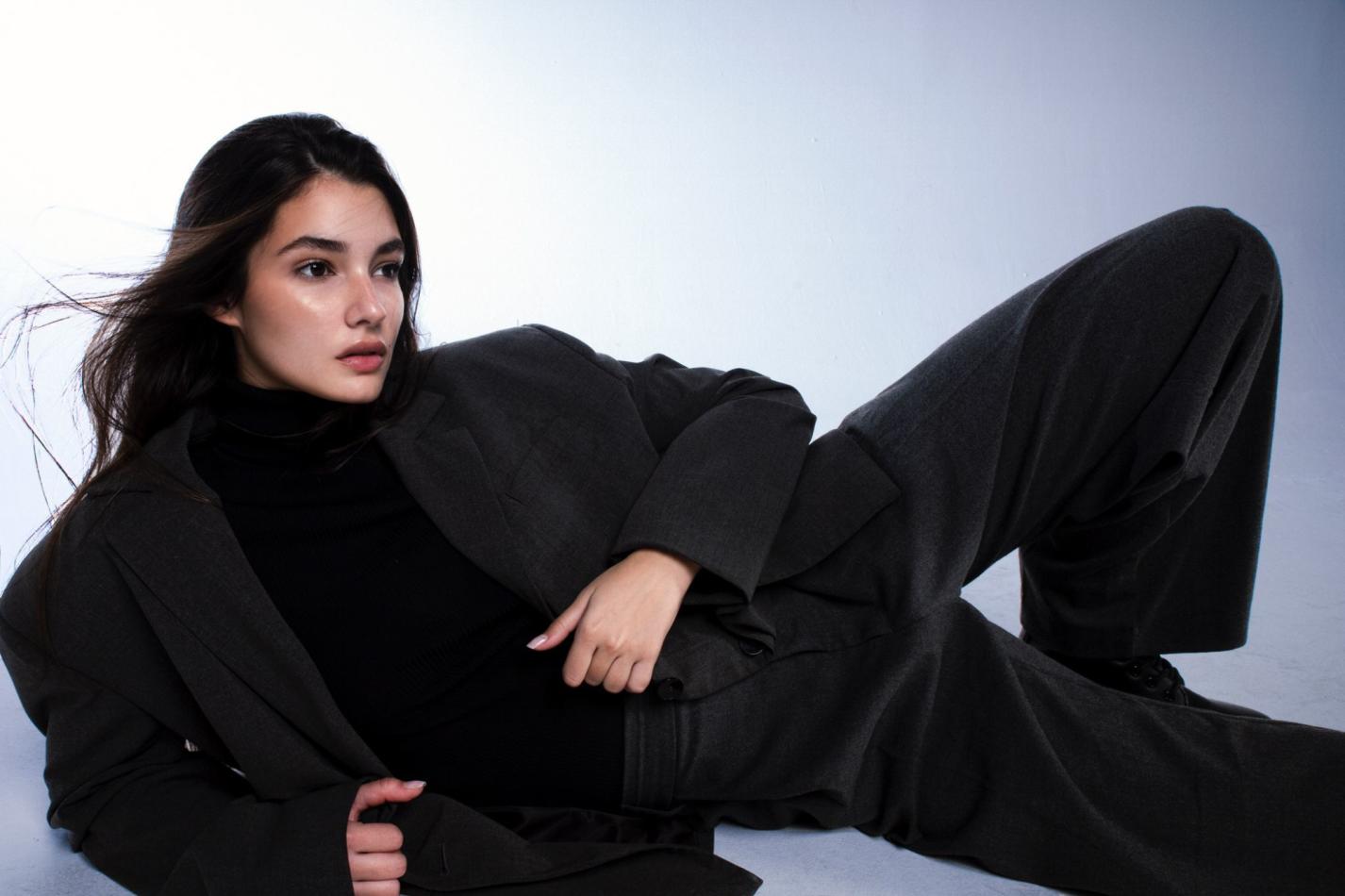 Valentina Coso - fashion model portfolio photo 9