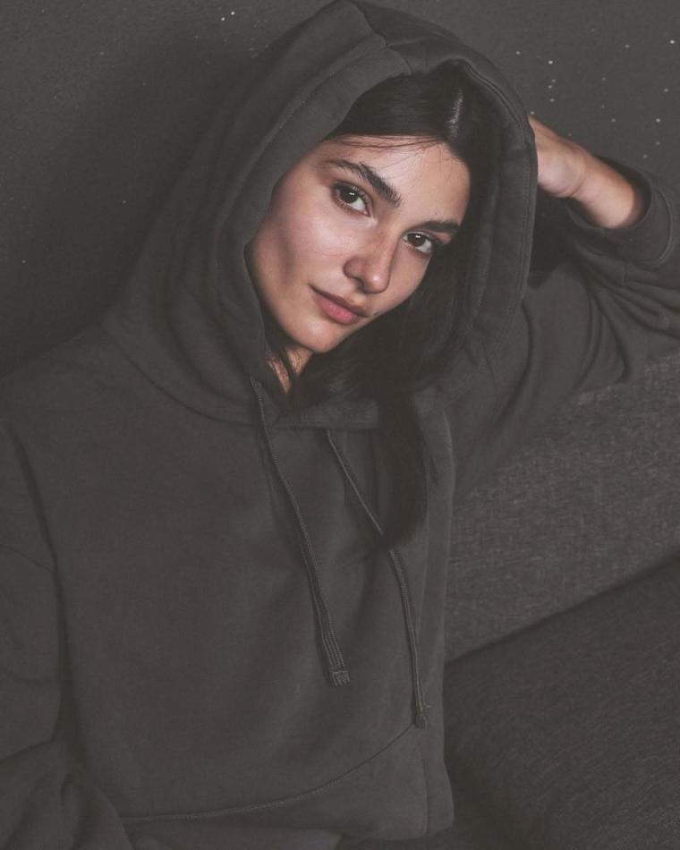 Valentina Coso - fashion model portfolio photo 13