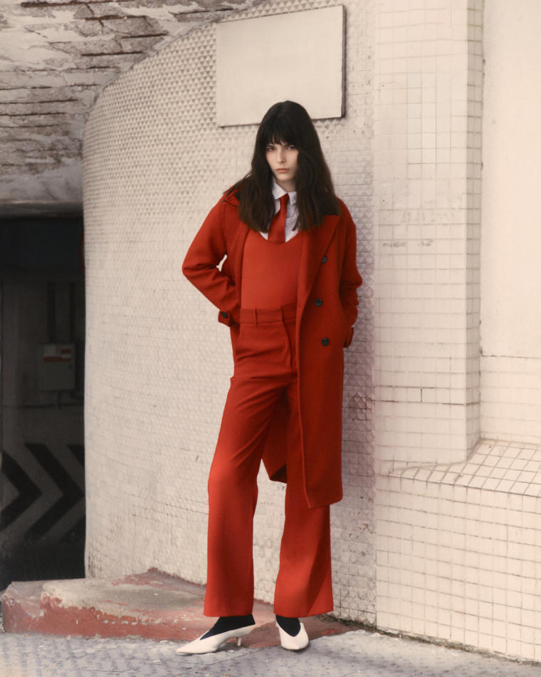 Julia Meseguer - fashion model portfolio photo 2
