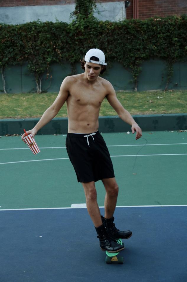 Noah den Hartogh - fashion model portfolio photo 4