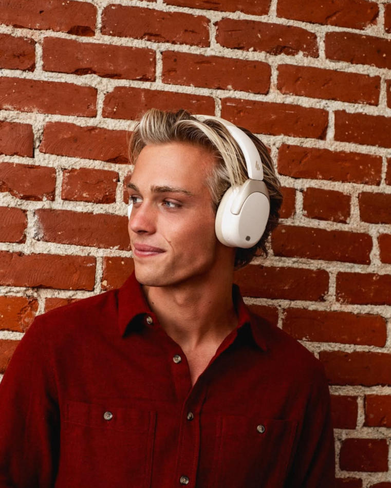 Tanner Knox - fashion model portfolio photo 32