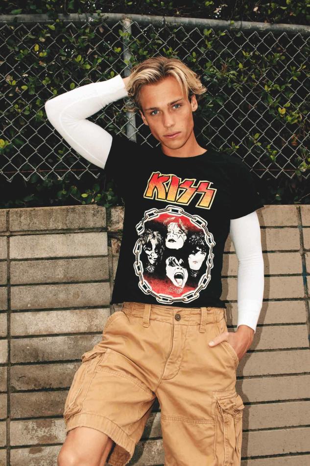 Tanner Knox - fashion model portfolio photo 30