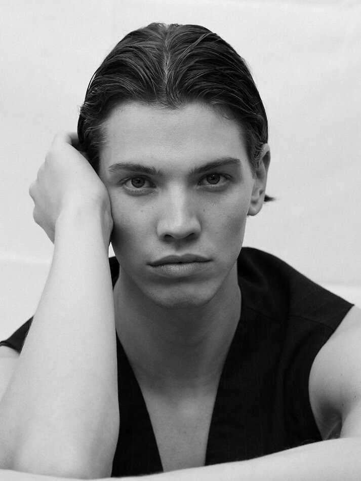Antonio Tortorella - fashion model portfolio photo 1