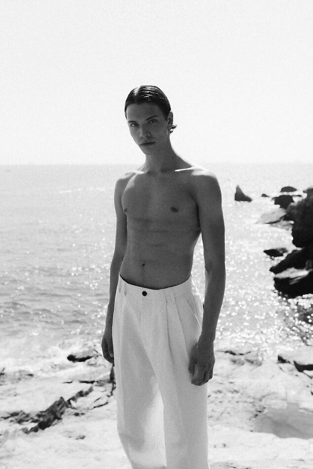 Antonio Tortorella - fashion model portfolio photo 8