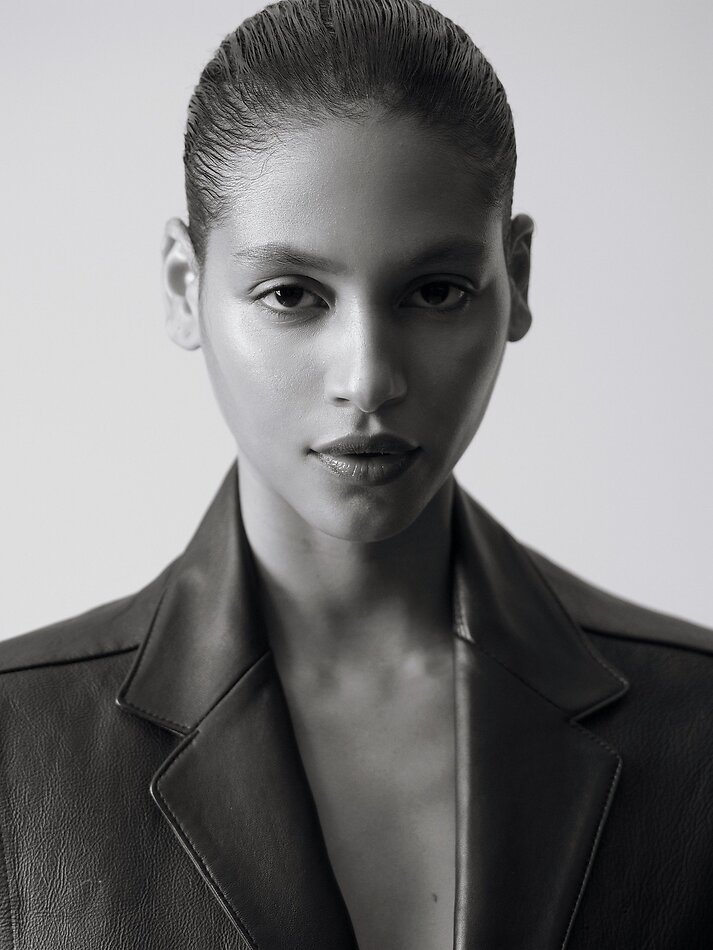 Rossy Herrera - fashion model portfolio photo 21